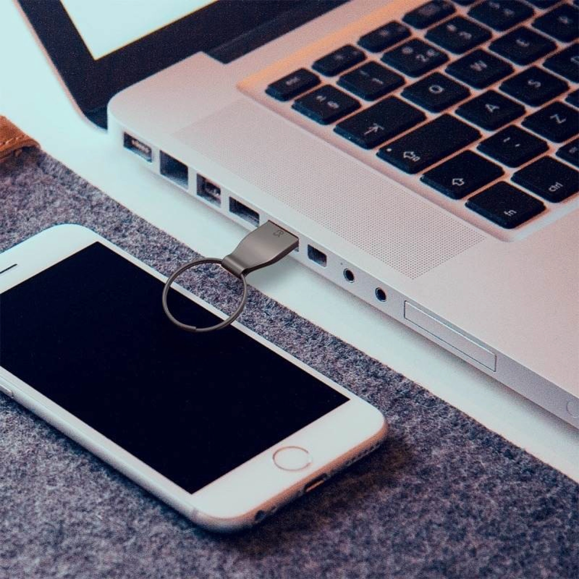 Clé USB connectée