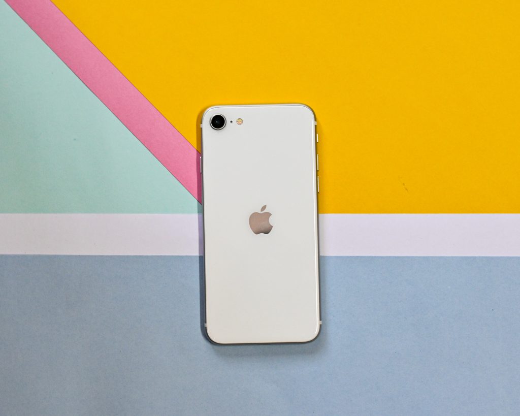 Le nouvel iPhone SE pourrait être retardé jusqu'en 2024
