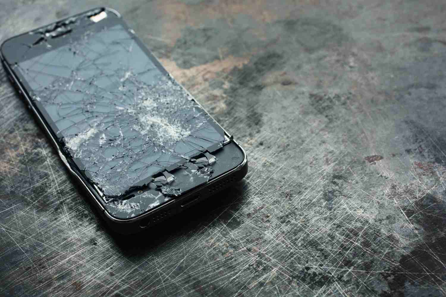 Comment protéger le téléphone portable des chutes ?