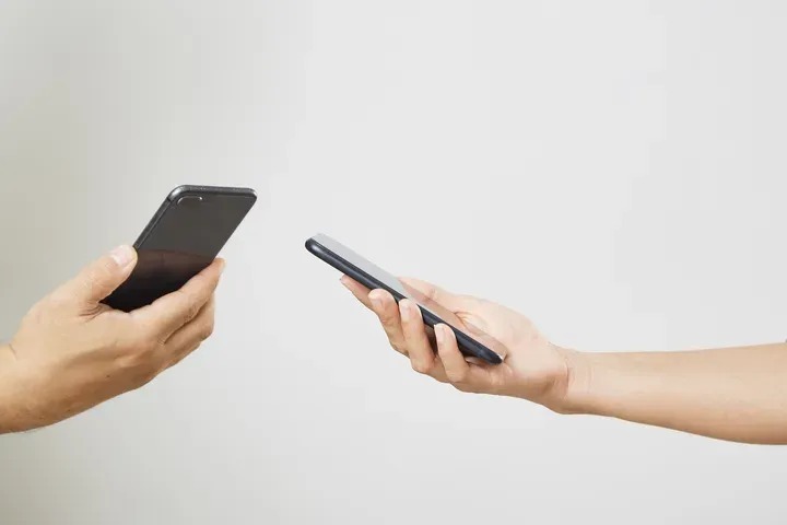 Découvrez le programme de retours iServices