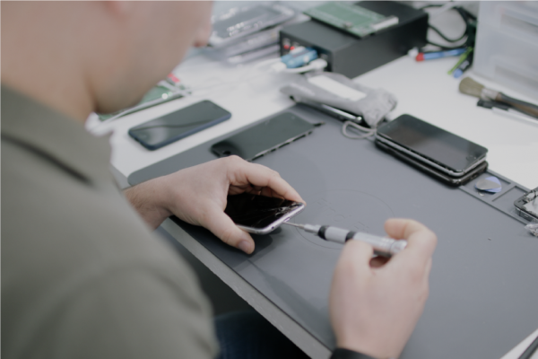 Apple remplace gratuitement les batteries des iPhone